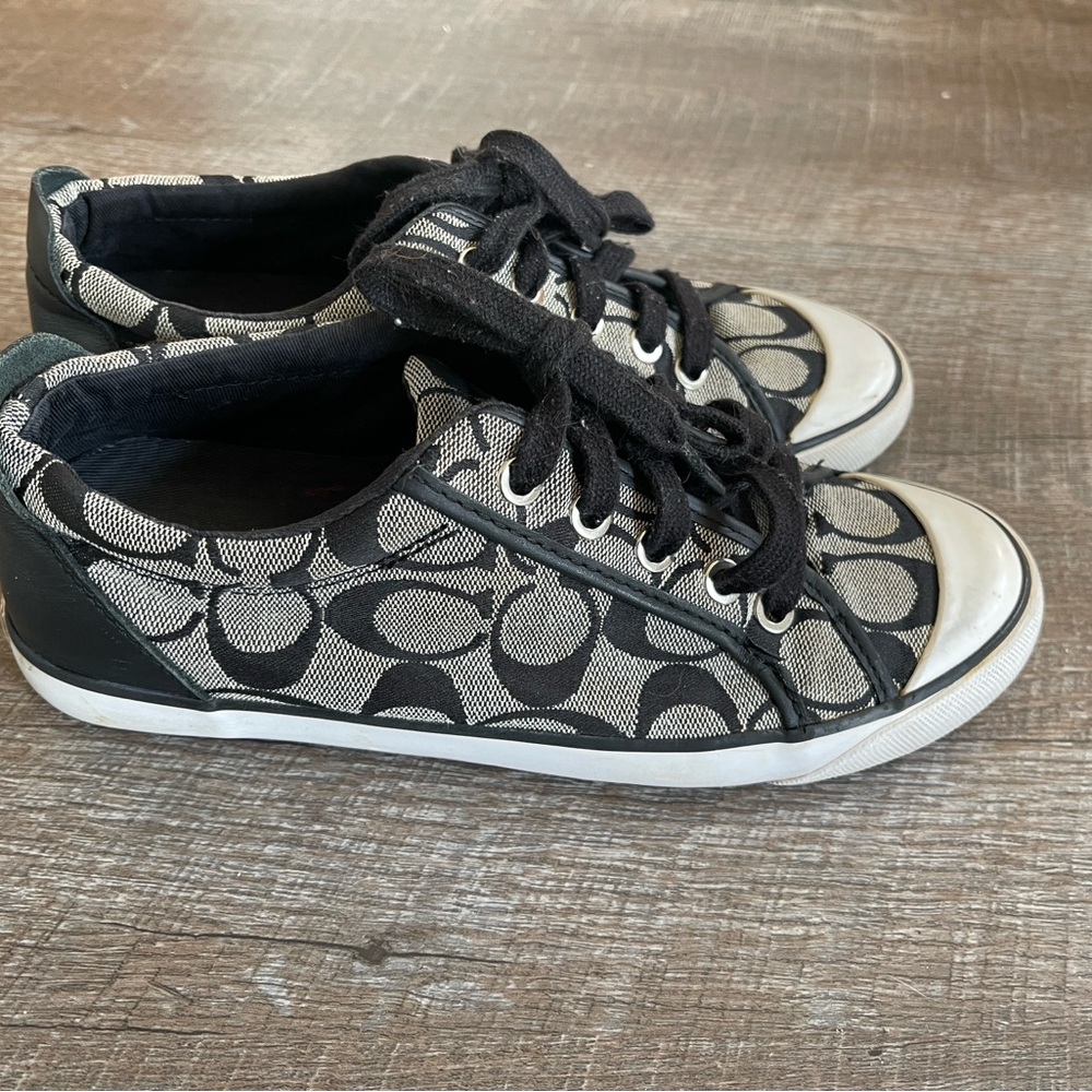 Coach Shoes "Barrett" Size 7 - Picture 2 of 5